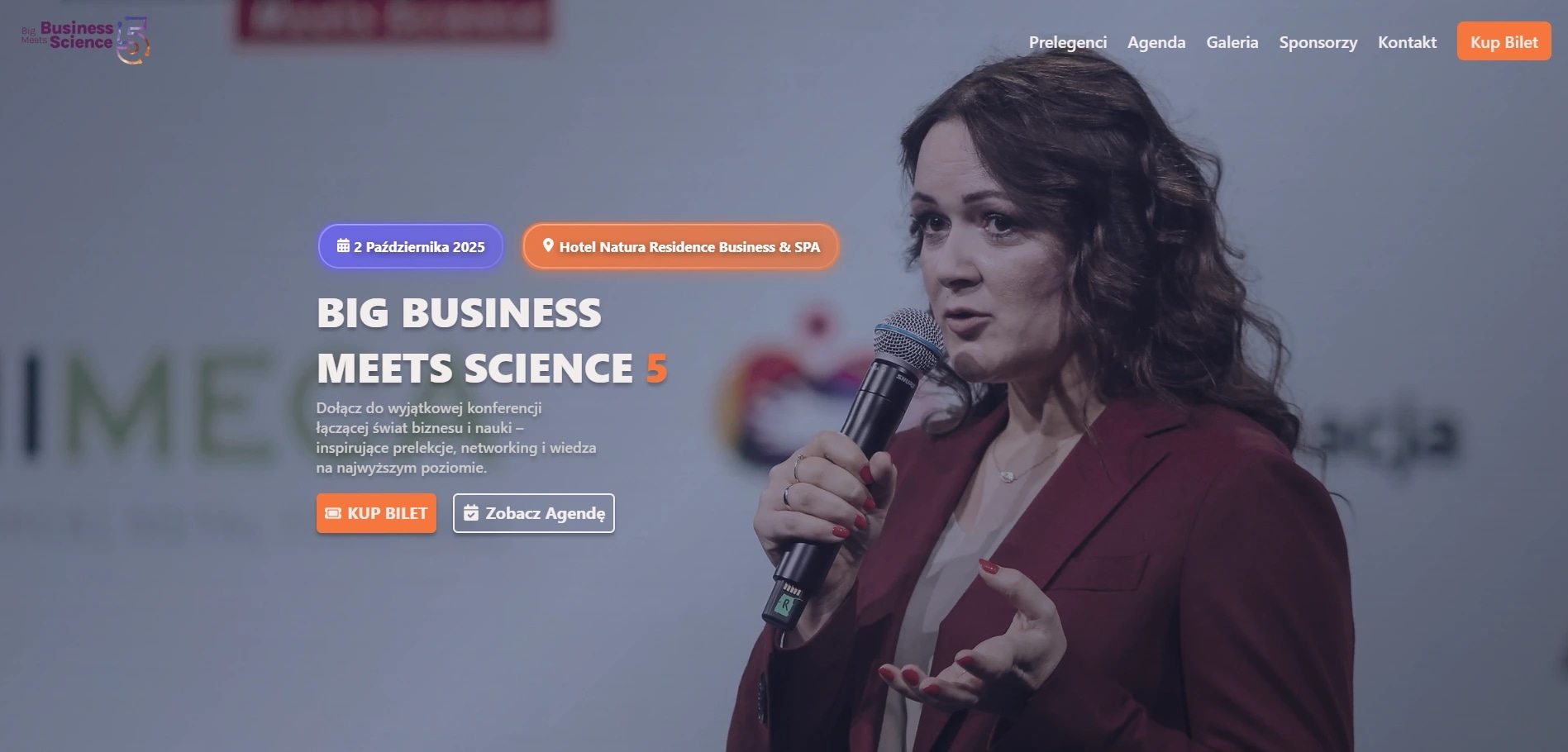 Joanna Idzikowska przemawia na scenie podczas konferencji Big Business Meets Science